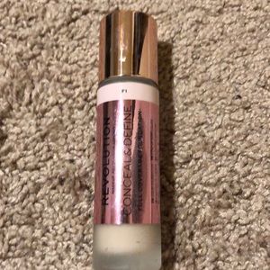 Makeup Revolution Foundation